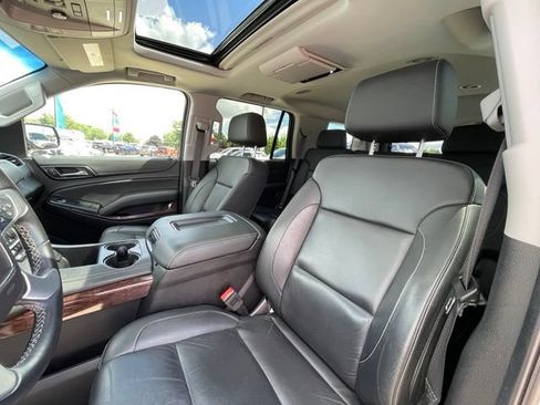 Used 2019 GMC Yukon SLT w/ Open Road Package AWD/4WD image 18