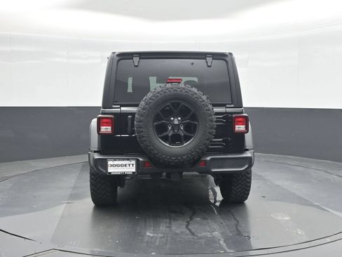Used 2024 Jeep Wrangler Unlimited Sport AWD/4WD image 17