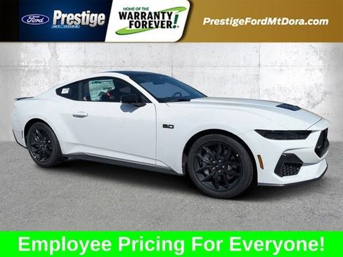 New 2026 Ford Mustang GT RWD image 1