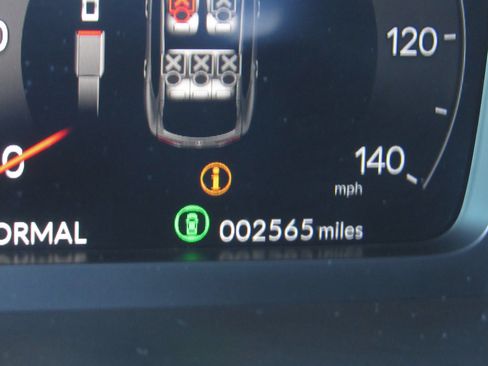 Certified 2025 Acura ADX A-Spec image 28