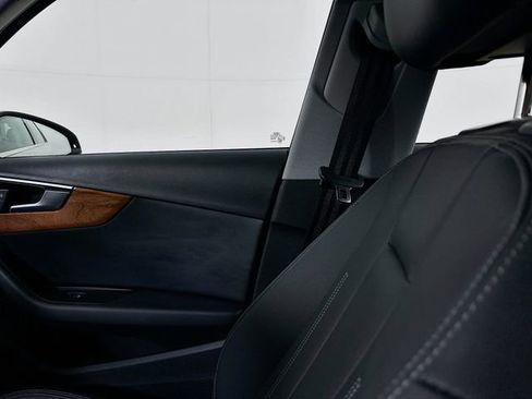 Used 2023 Audi A4 2.0T Premium w/ Convenience Package image 23