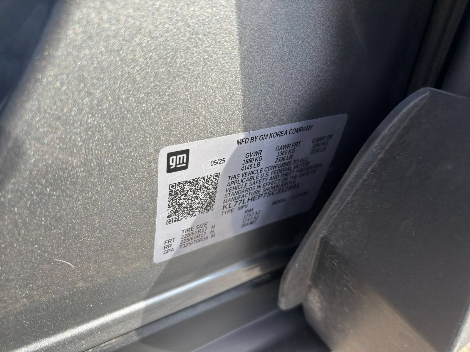 Used 2025 Chevrolet Trax LT FWD image 27
