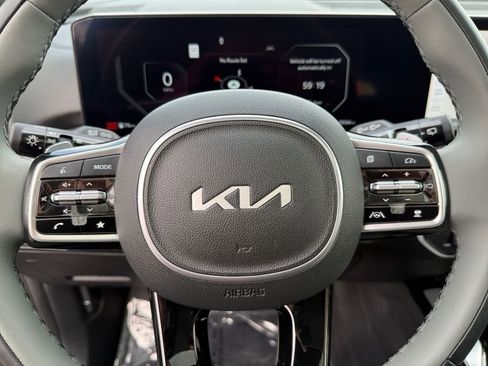 Certified 2025 Kia Sorento SX Prestige w/ Sage Leather Package image 24