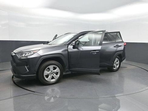 Used 2021 Toyota RAV4 XLE w/ Convenience Package image 40