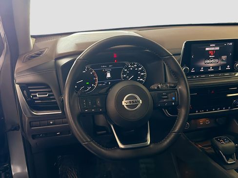 Used 2021 Nissan Rogue SV w/ Premium Package AWD/4WD image 18