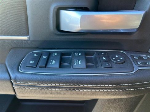 Used 2024 RAM 2500 Big Horn w/ Sport Appearance Package image 21