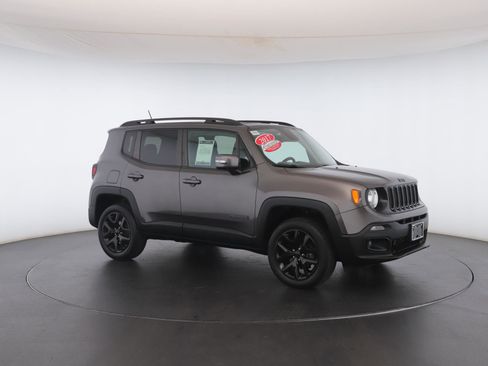 Used 2017 Jeep Renegade Altitude image 33