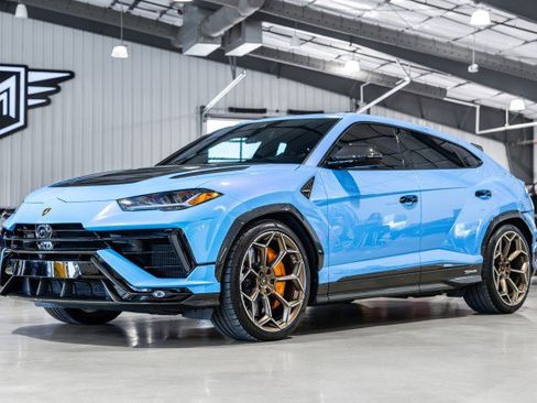 Used 2024 Lamborghini Urus Performante AWD/4WD image 2