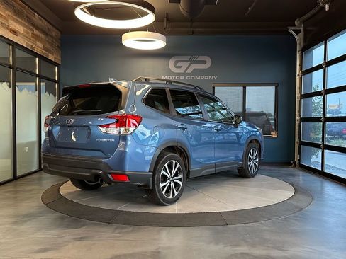 Used 2023 Subaru Forester Limited AWD/4WD image 3