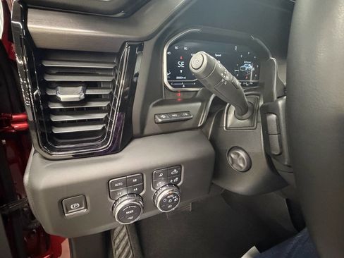 Used 2023 GMC Sierra 1500 AT4 w/ AT4 Premium Package AWD/4WD image 28
