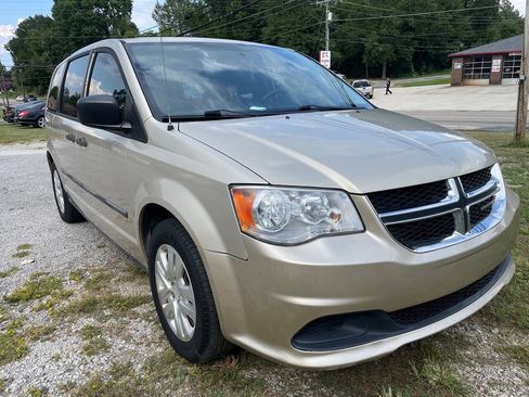 Used 2014 Dodge Grand Caravan American Value Package FWD image 1