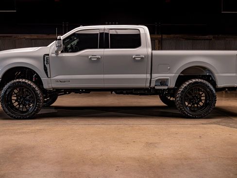 Used 2026 Ford F250 Lariat AWD/4WD image 6