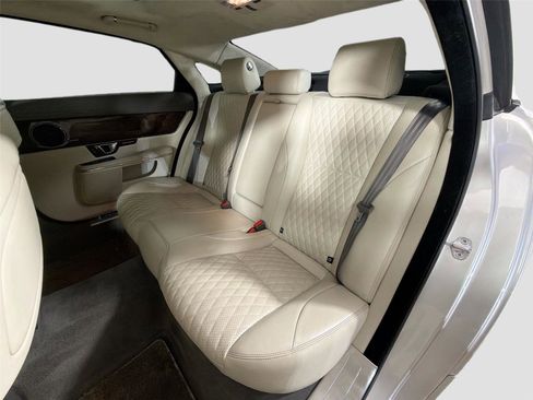 Used 2017 Jaguar XJ L Portfolio RWD image 25