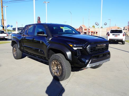 New 2025 Toyota Tacoma Trailhunter image 2