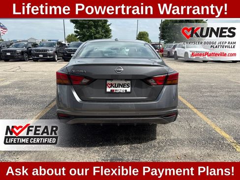 Used 2025 Nissan Altima 2.5 SV FWD image 9