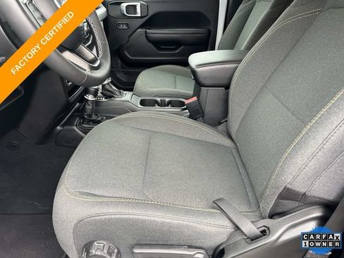 Used 2025 Jeep Wrangler Sport AWD/4WD image 19