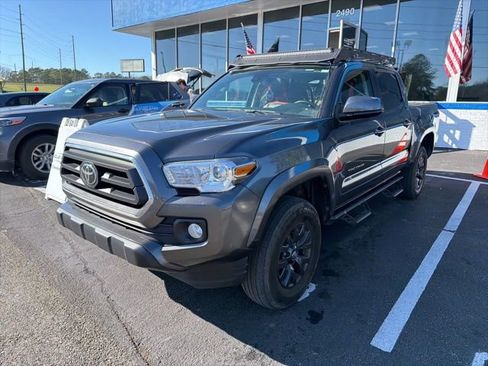 Used 2023 Toyota Tacoma 4x4 Double Cab image 3