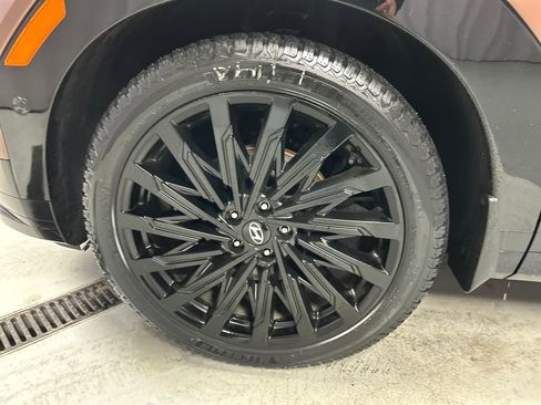 Used 2024 Hyundai Santa Fe Calligraphy image 9