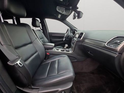 Used 2018 Jeep Grand Cherokee Limited image 14