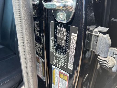Used 2024 Kia Sorento S FWD image 32