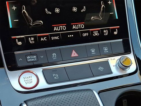 Used 2020 Audi SQ7 Premium Plus w/ S Executive Package image 26