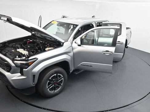 Used 2024 Toyota Tacoma TRD Sport w/ TRD Sport Upgrade Package AWD/4WD image 40