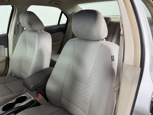 Used 2011 Ford Fusion S image 10