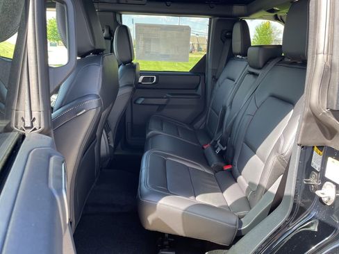 New 2026 Ford Bronco Outer Banks AWD/4WD image 10