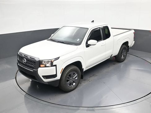 Certified 2025 Nissan Frontier SV AWD/4WD image 30