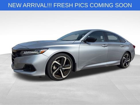 Used 2022 Honda Accord Sport image 2