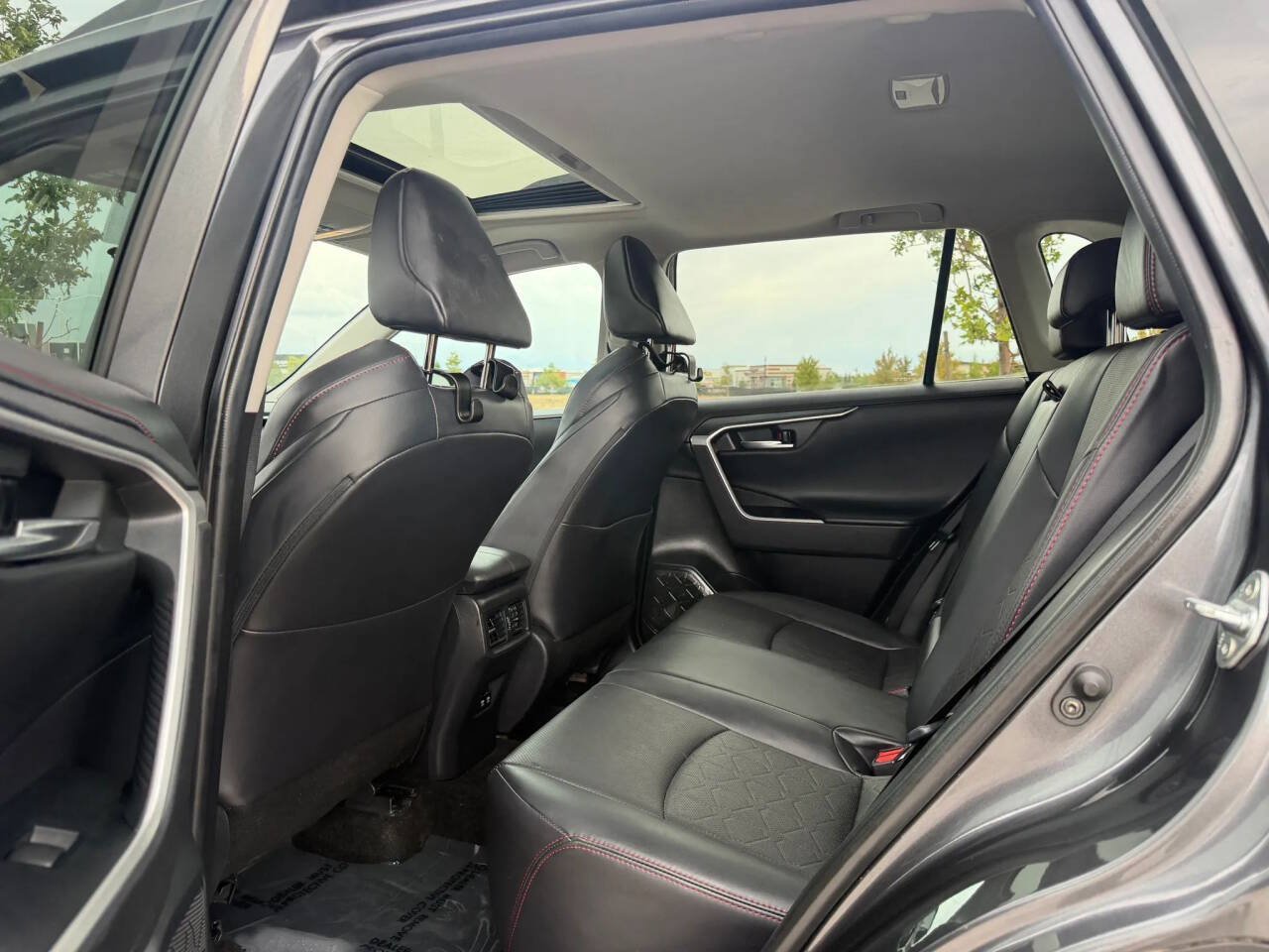 Used 2020 Toyota RAV4 TRD Off-Road AWD/4WD image 16