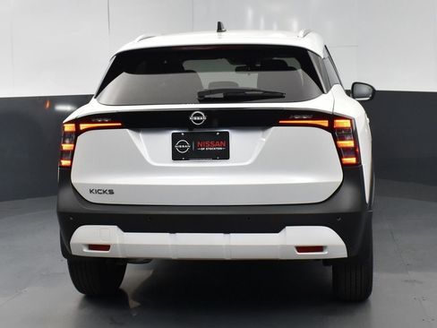 New 2026 Nissan Kicks SV FWD image 7