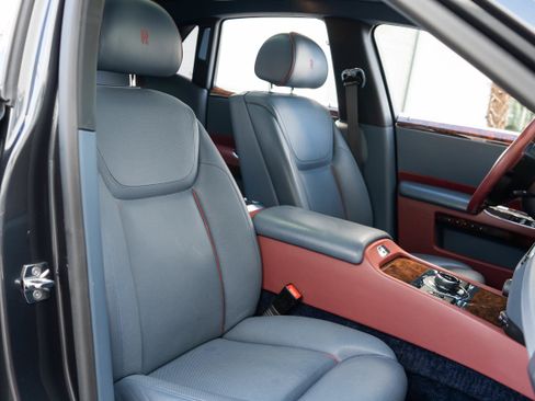 Used 2017 Rolls-Royce Ghost RWD image 38