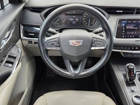 Certified 2020 Cadillac XT4 Luxury FWD image 18