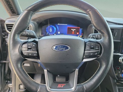 Used 2022 Ford Explorer ST w/ Equipment Group 401A AWD/4WD image 16