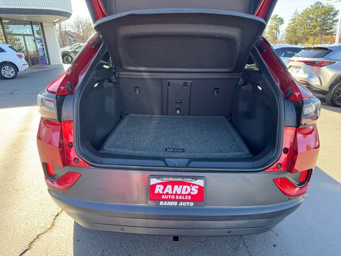 Used 2023 Volkswagen ID.4 Pro S image 14