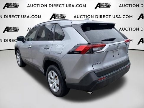 Used 2021 Toyota RAV4 LE FWD image 13