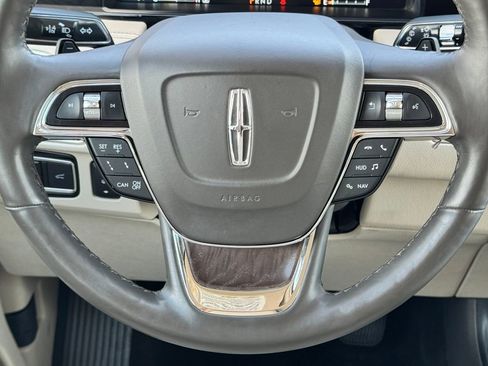 Used 2021 Lincoln Navigator Reserve w/ Luxury Package AWD/4WD image 26