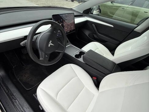 Used 2021 Tesla Model 3 Standard Range Plus image 10