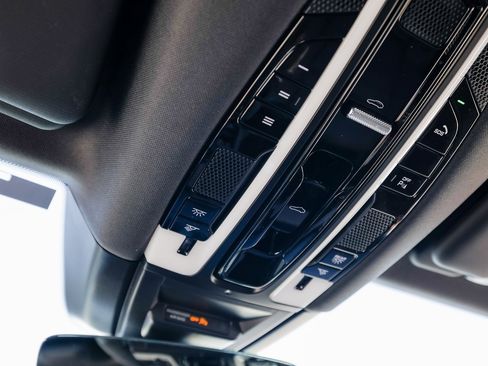 Certified 2022 Porsche Cayenne image 21