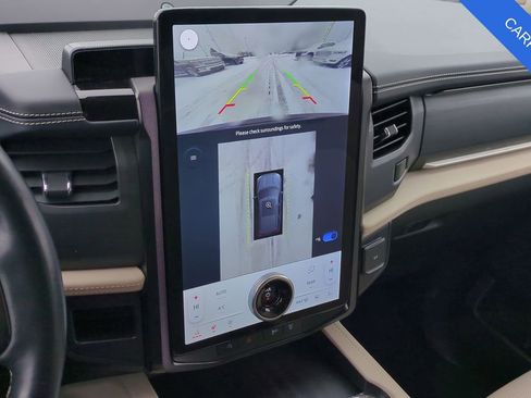 Used 2023 Ford Expedition Platinum image 32