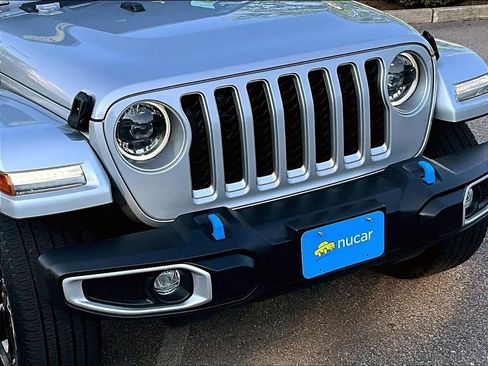 Used 2023 Jeep Wrangler Unlimited Sahara w/ Cold Weather Group AWD/4WD image 29