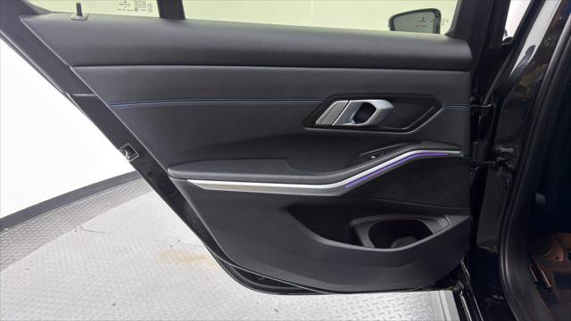 Used 2021 BMW 330i Sedan w/ M Sport Package RWD image 16