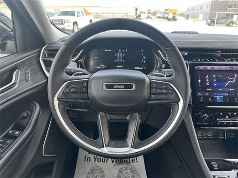 Used 2022 Jeep Grand Cherokee Limited 4xe w/ Luxury Tech Group II image 34