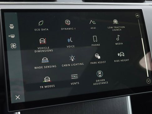 New 2025 Land Rover Range Rover Long Wheelbase SE image 21