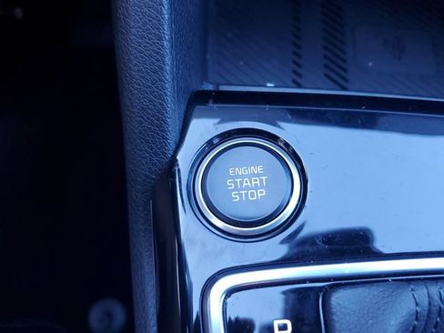 Certified 2023 Kia Sportage EX FWD image 32