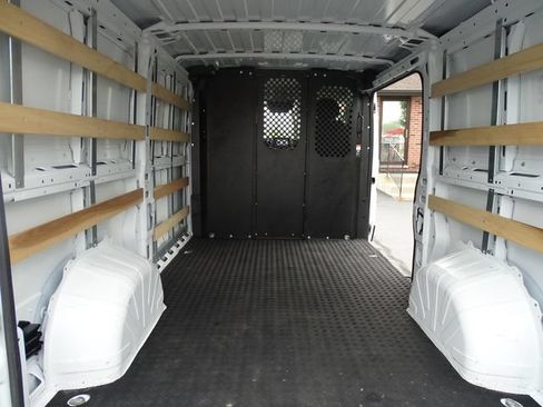 Used 2025 RAM ProMaster 2500 w/ U-Haul Equipment Group FWD image 12