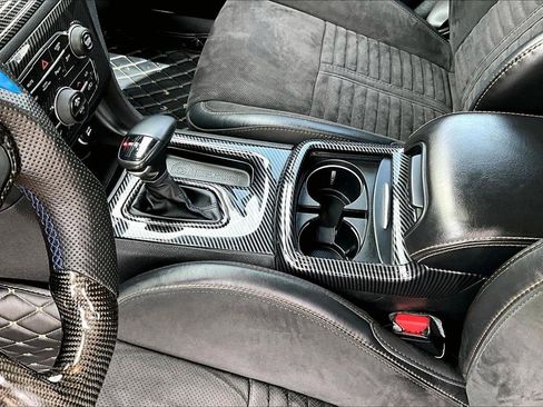 Used 2018 Dodge Charger R/T image 18