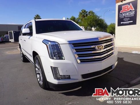 Used 2020 Cadillac Escalade ESV Platinum image 38