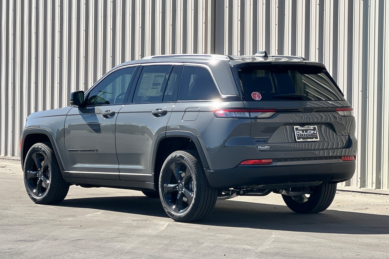 New 2027 Jeep Grand Cherokee Limited AWD/4WD image 4